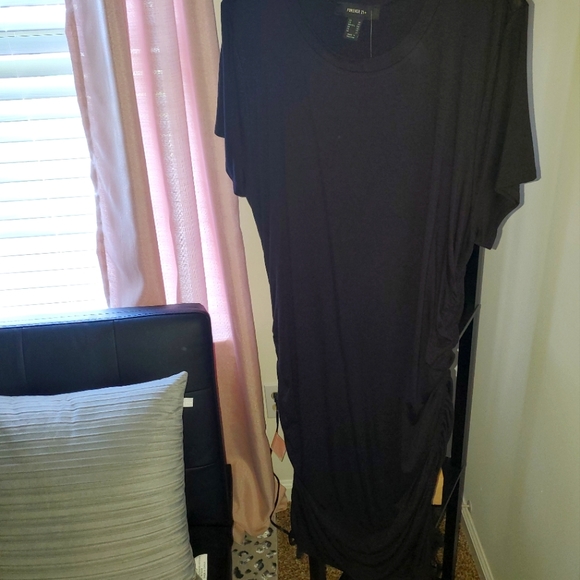Forever 21 Plus Size Ruched Drawstring Dress - Picture 4 of 5